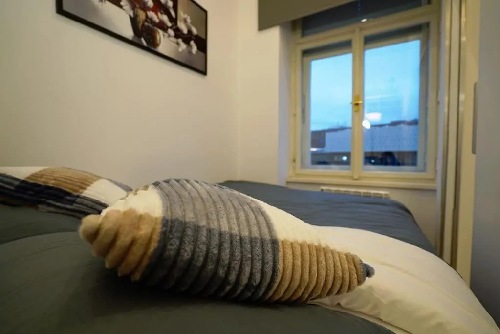 Cozy Apartment With Garage Prága Csehország