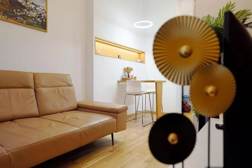 Cozy Apartment With Garage Prága