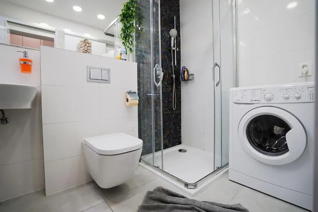 Cozy Apartment With Garage Prága Csehország